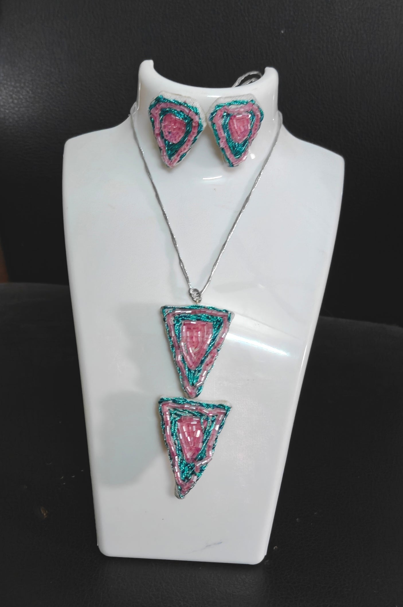 Beautiful Pandent Earrings Set